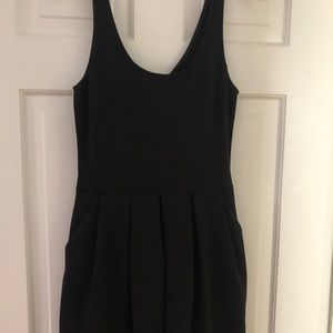 LBD with pockets!!